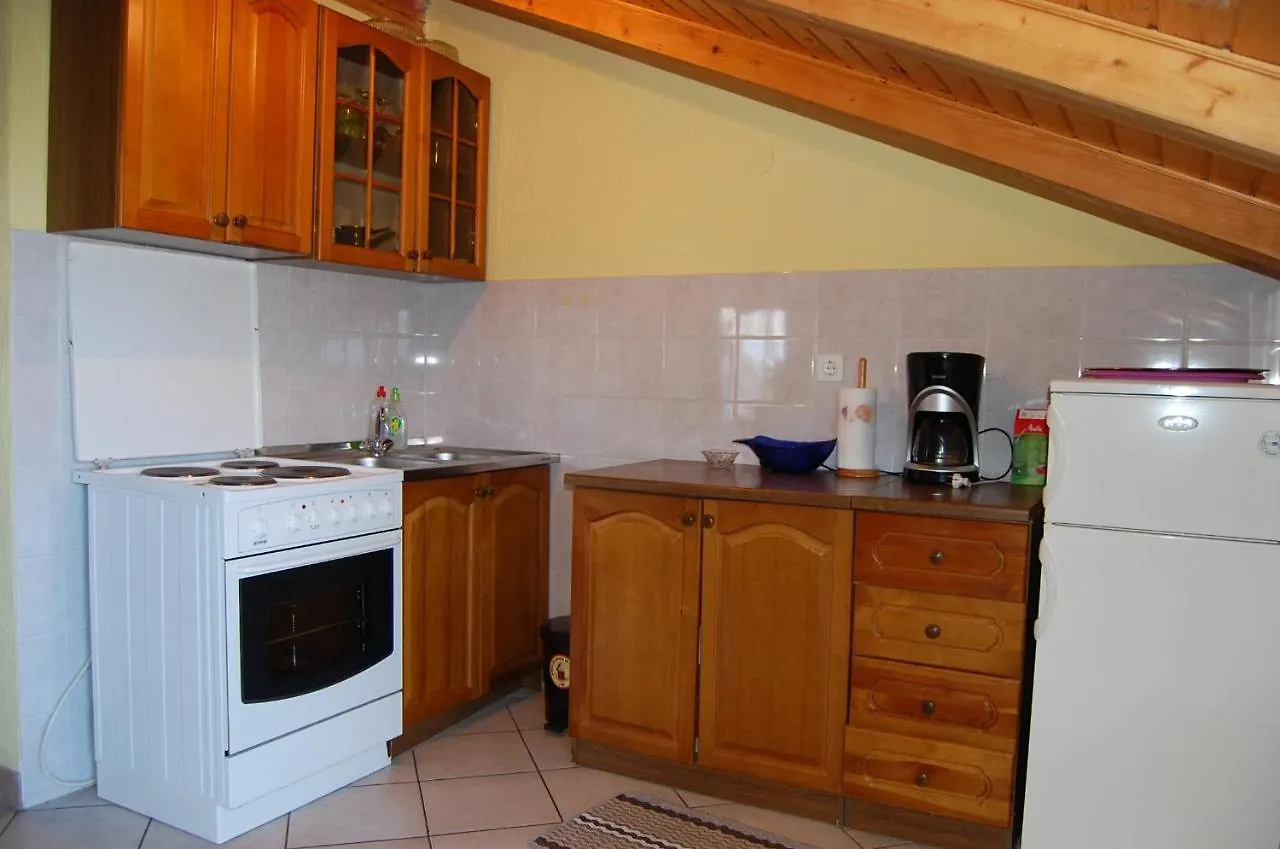 Apartment Ivan By El-Pi Tours Malinska 0*,