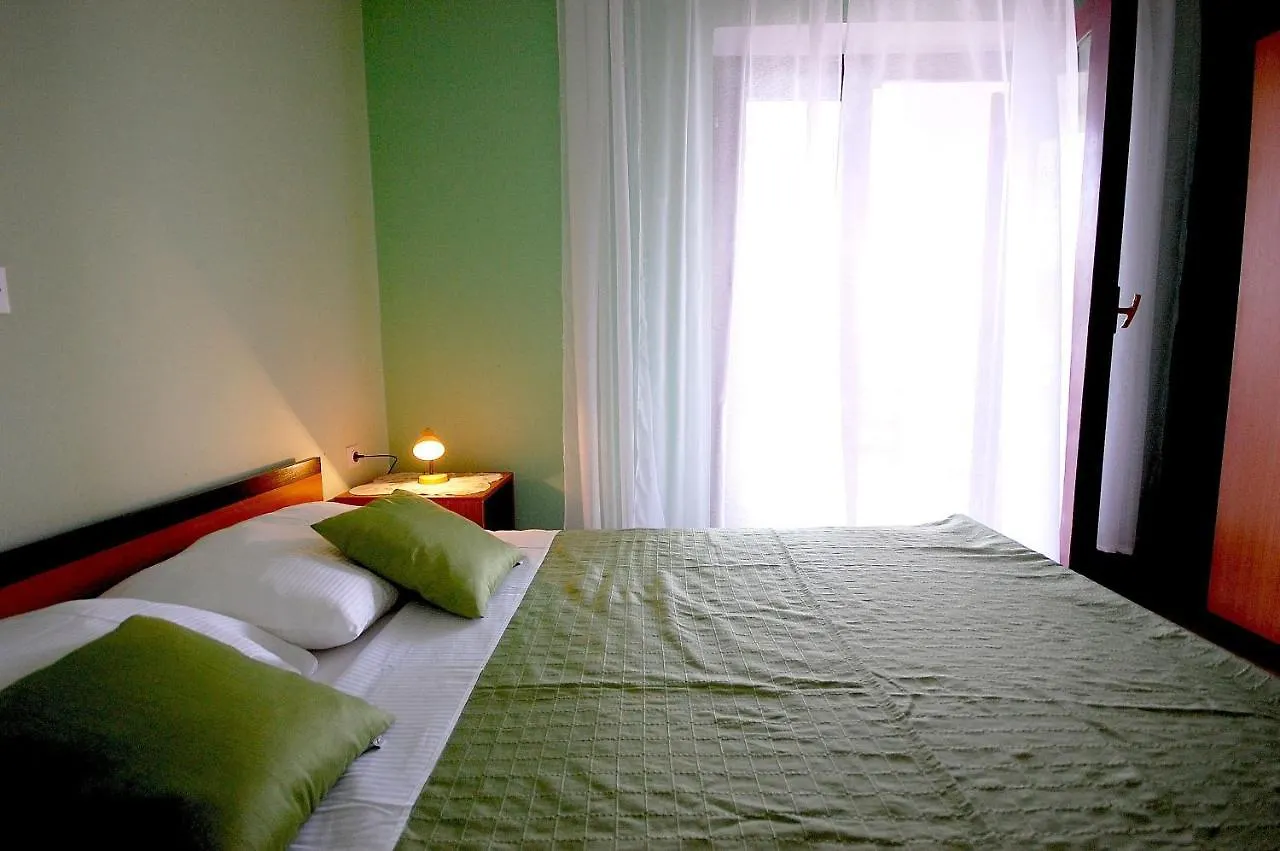 Apartment Ivan By El-Pi Tours Malinska