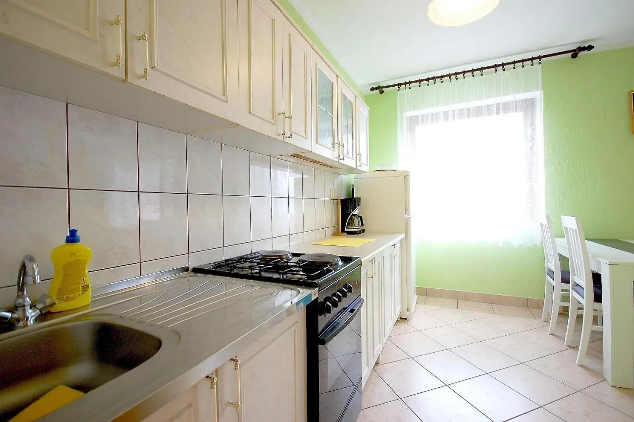 Apartment Ivan By El-Pi Tours Malinska