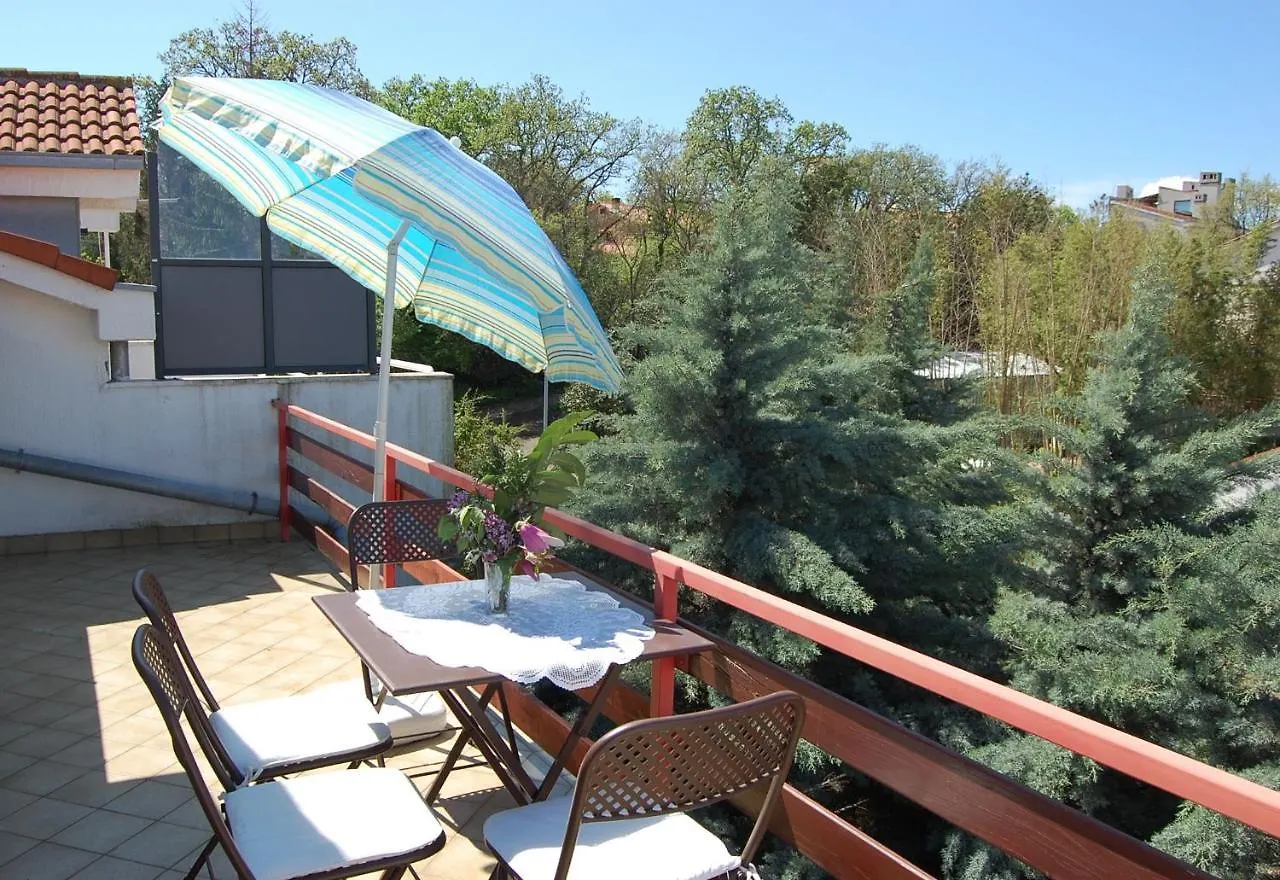 Apartment Ivan By El-Pi Tours Malinska Κροατία