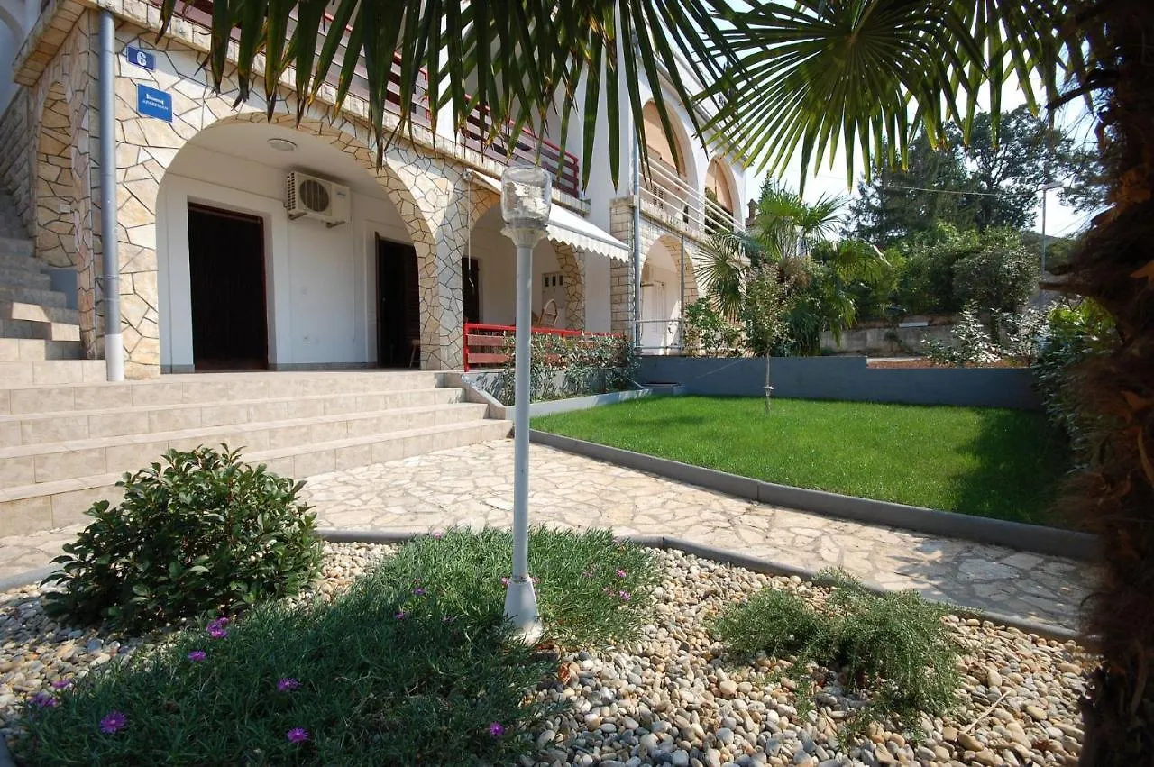 Apartment Ivan By El-Pi Tours Malinska