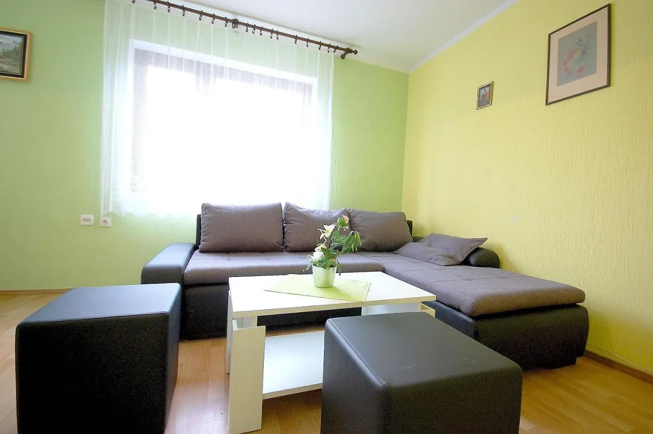 Apartment Ivan By El-Pi Tours Malinska