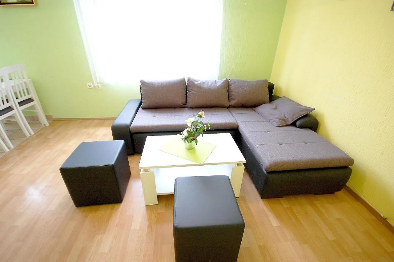 Apartment Ivan By El-Pi Tours Malinska